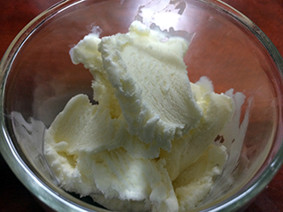 �Z���ŃN���[�~�[